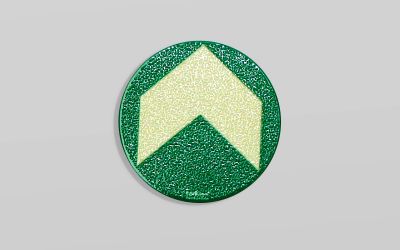 EverGlow® Bodenmarkierung (Ronde) Ø 95mm, weiss/grün mit Richtungspfeil, selbstklebend